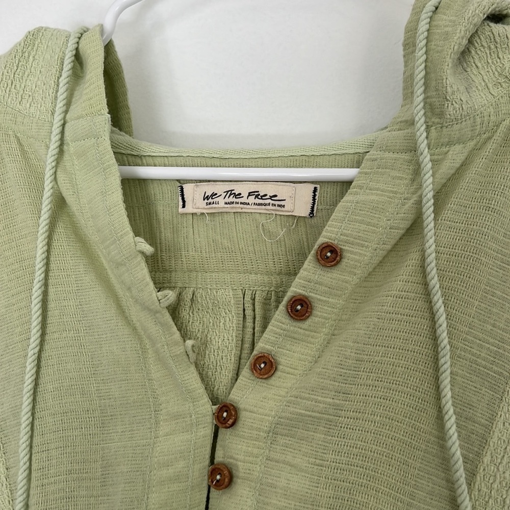 We The Free Light Cropped Hoodie Size Small in Sage Green Cotton - Picture 3 of 7